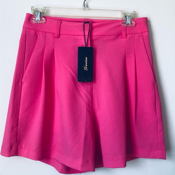 Pink Dress Shorts mid length with pleats and pockets - Picture 3 of 8